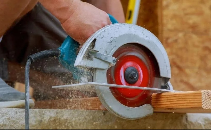 How To Rip A 2x4 With A Circular Saw